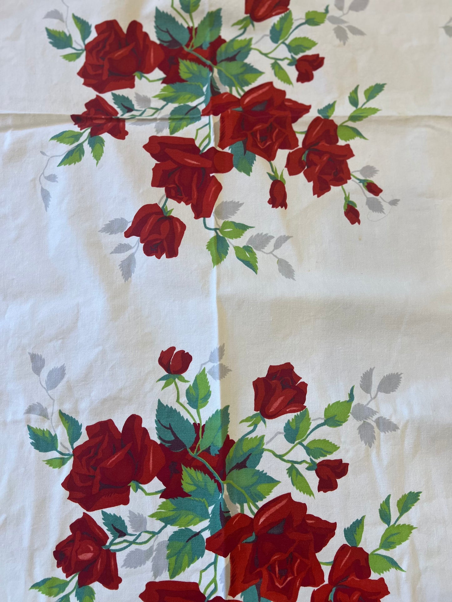 KB Vintage Red Rose Cotton Tablecloth