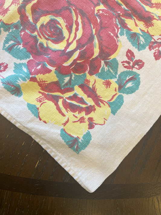 KB Vintage Floral Tablecloth – Rose Garland