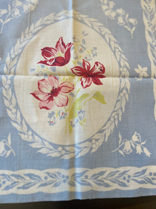 KB Vintage Floral Cotton Centerpiece