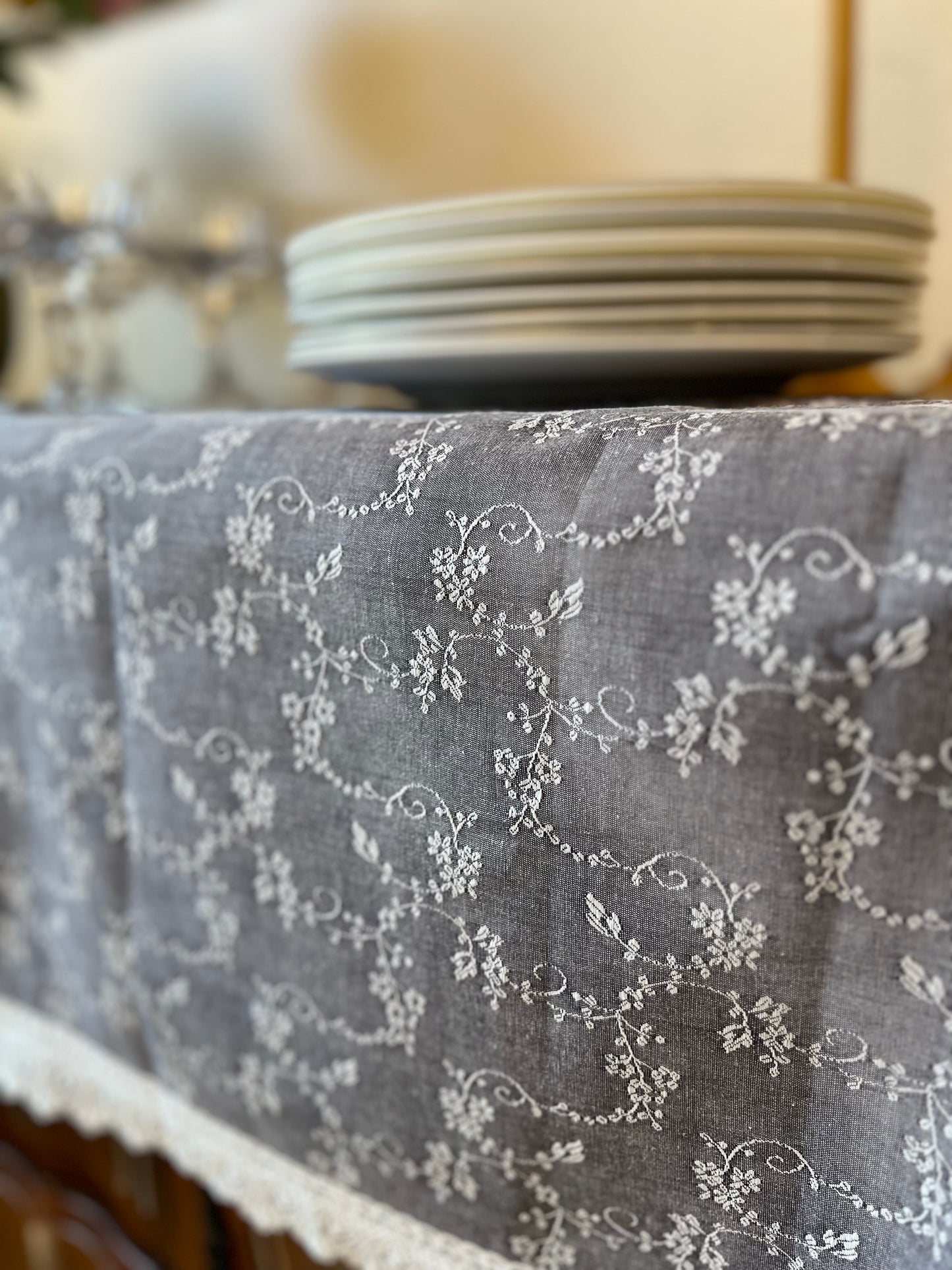 Augusta Lace Tablecloth - Manor